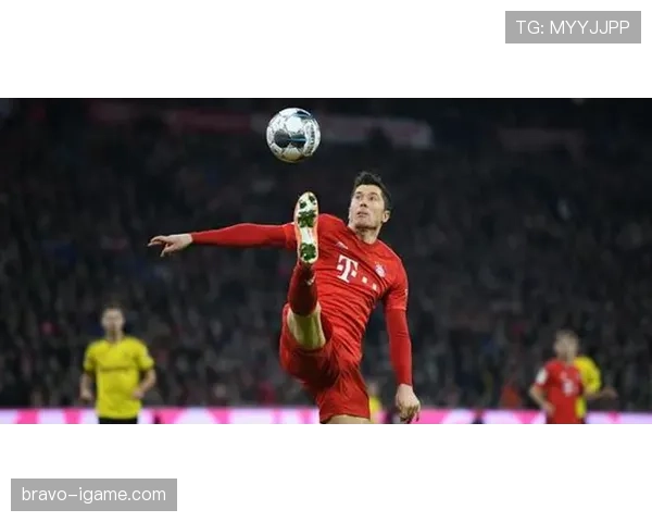 希克状态火热领跑德甲射手榜，强势复苏助球队再攀高峰