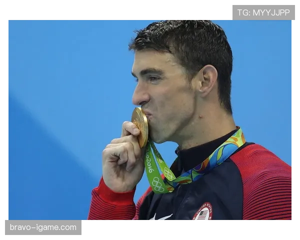 菲尔普斯每天吃一斤汉堡还拿八块金牌？