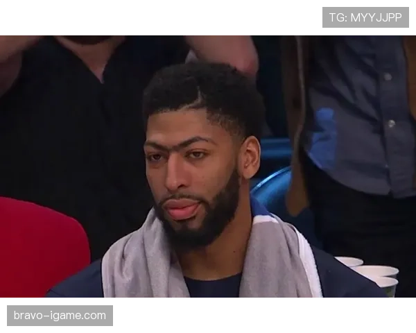 戴维斯镜头外居然是个这样的人，跟场上样子判若两人啊！